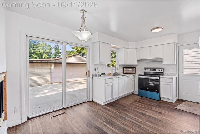 3709 Evergreen Parkway, Flint, MI 48503
