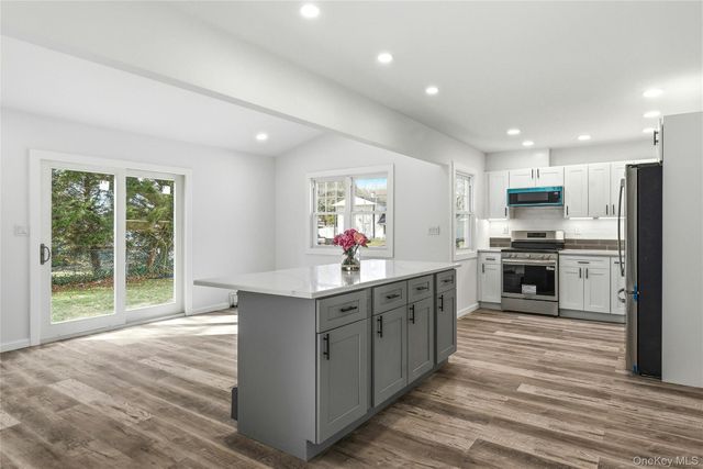 56 Pennaquid Road, Coram, NY 11727