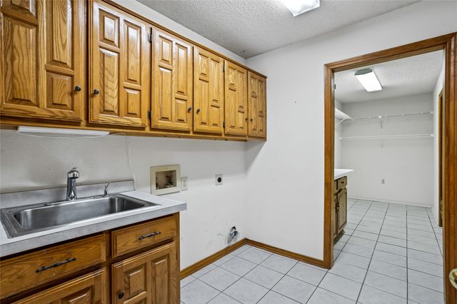 2921 Pitkin Drive, Arlington, TX 76006