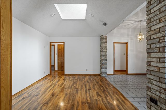 2921 Pitkin Drive, Arlington, TX 76006