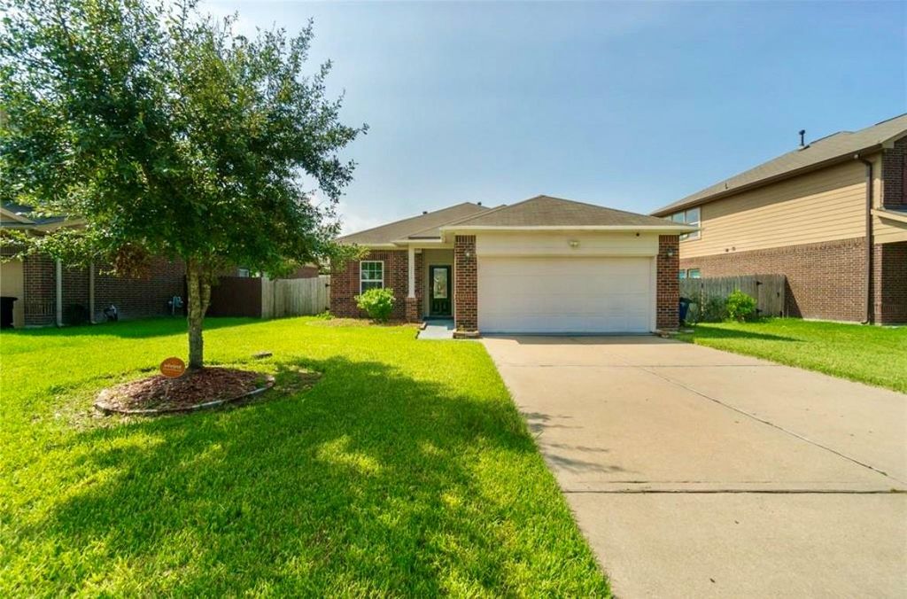 3119 Cambridge Meadows Lane, Dickinson, TX 77539