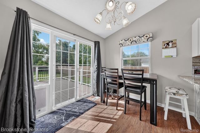 6098 Hedgerow Circle, Burton, MI 48439