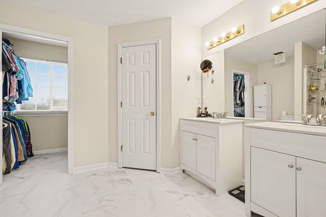 650 Elyse Way, Florence, KY 41042