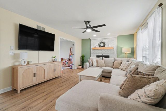 650 Elyse Way, Florence, KY 41042