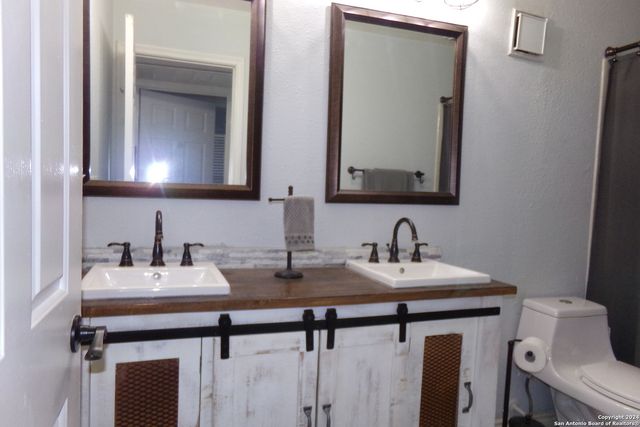 4212 Medical Dr Unit 208, San Antonio, TX 78229