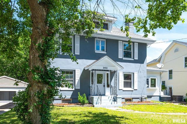 2421 W MOSS Avenue, West Peoria, IL 61604