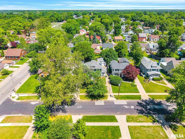 2421 W MOSS Avenue, West Peoria, IL 61604