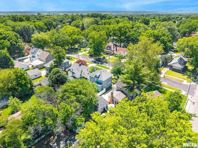 2421 W MOSS Avenue, West Peoria, IL 61604