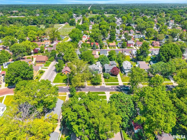 2421 W MOSS Avenue, West Peoria, IL 61604