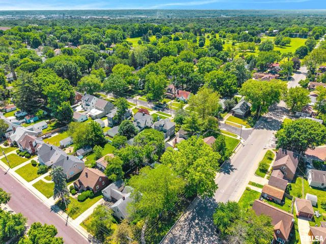 2421 W MOSS Avenue, West Peoria, IL 61604