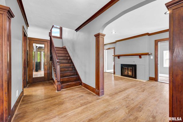 2421 W MOSS Avenue, West Peoria, IL 61604