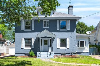 2421 W MOSS Avenue, West Peoria, IL 61604
