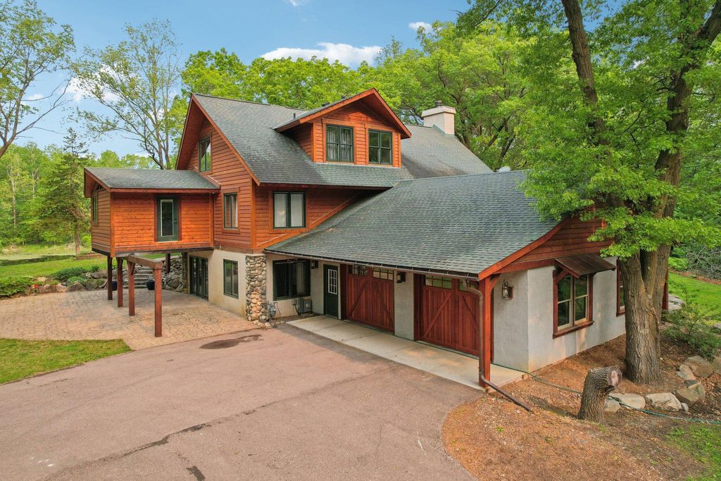 9590 Woodhill Boulevard, New Market Twp, MN 55044
