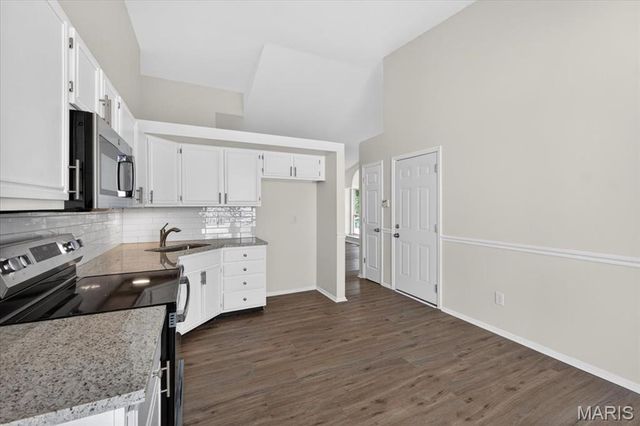 453 Seton Hall Court, Valley Park, MO 63088
