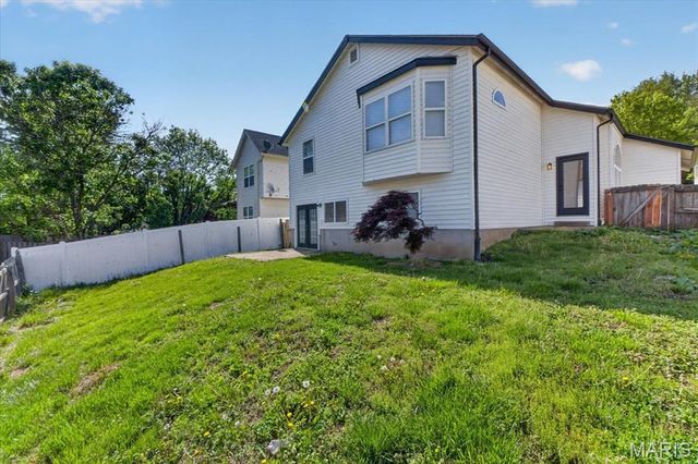 453 Seton Hall Court, Valley Park, MO 63088