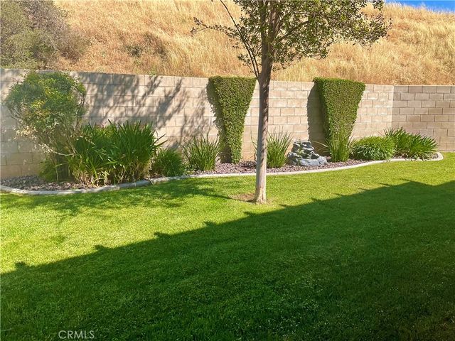 7123 Hidden Court, Highland, CA 92346