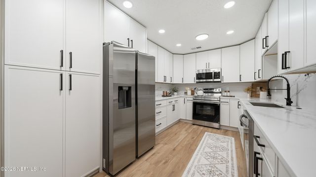 4034 RETFORD Drive, Jacksonville, FL 32225