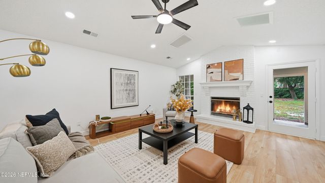 4034 RETFORD Drive, Jacksonville, FL 32225