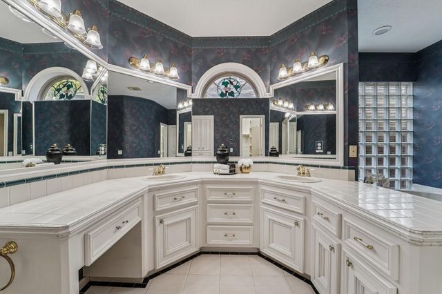 14515 Wisteria Hollow Lane, Houston, TX 77062