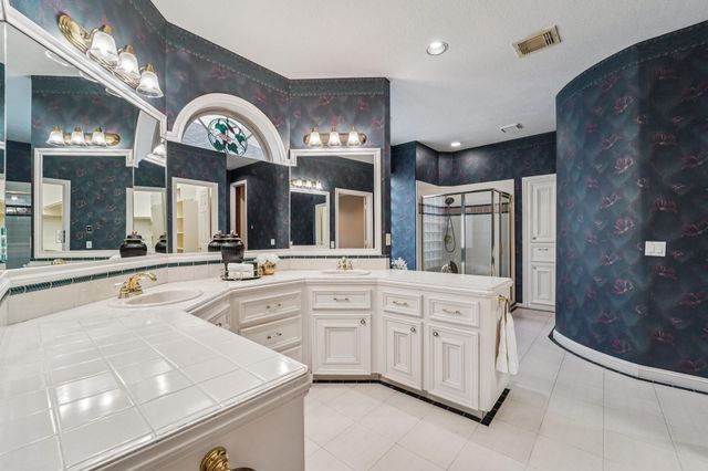 14515 Wisteria Hollow Lane, Houston, TX 77062