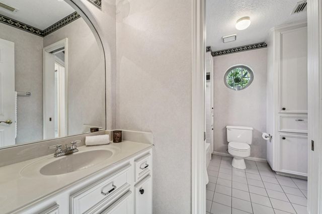 14515 Wisteria Hollow Lane, Houston, TX 77062