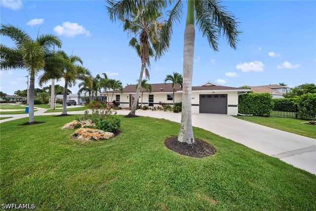 441 Yellowbird ST, Marco Island, FL 34145