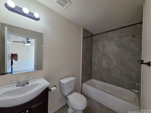 16841 Showdown Path Unit 2, Selma, TX 78154