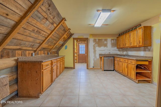 103 Rockhouse Lane, Briceville, TN 37710