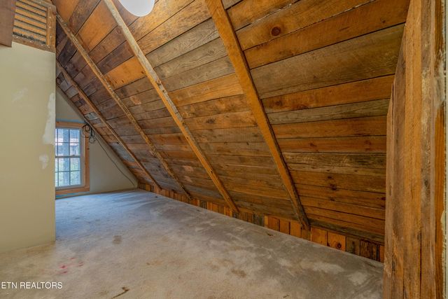 103 Rockhouse Lane, Briceville, TN 37710