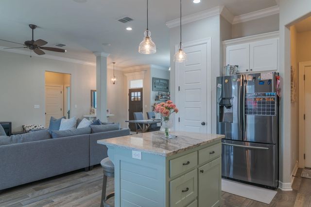 106 Champions Dr, Hallsville, TX 75650