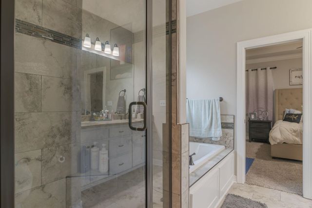 106 Champions Dr, Hallsville, TX 75650