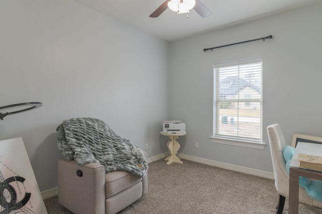 106 Champions Dr, Hallsville, TX 75650