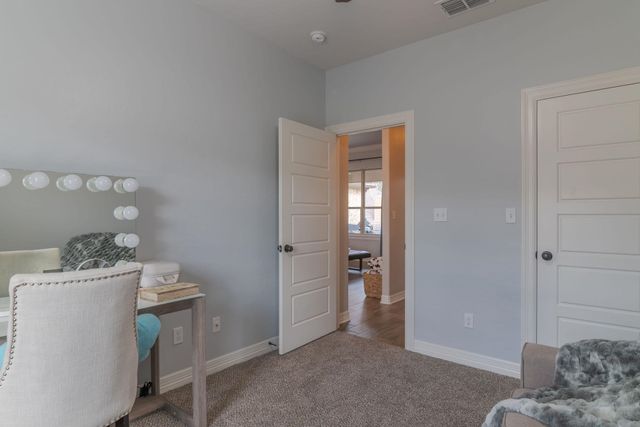 106 Champions Dr, Hallsville, TX 75650