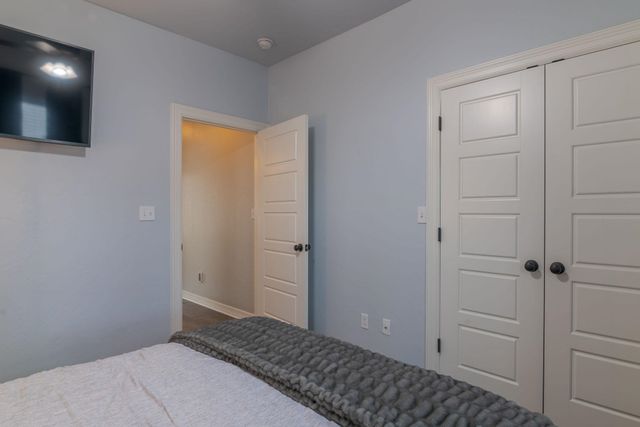 106 Champions Dr, Hallsville, TX 75650