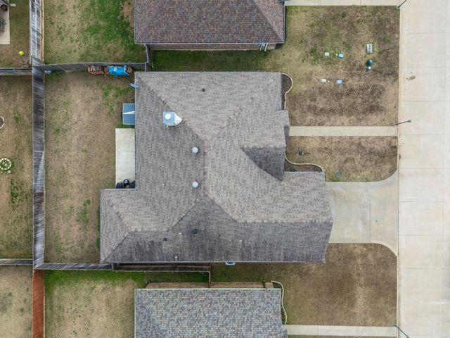 106 Champions Dr, Hallsville, TX 75650