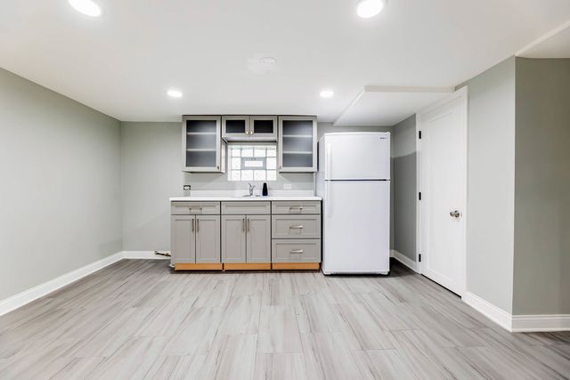 5636 S Kolmar Avenue, Chicago, IL 60629