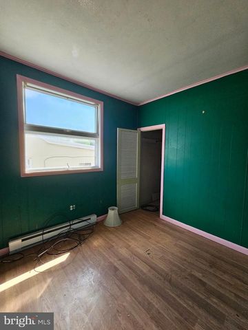 438 E MAHANOY ST, Mahanoy City, PA 17948