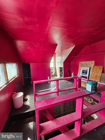 438 E MAHANOY ST, Mahanoy City, PA 17948