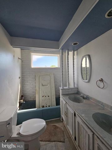 438 E MAHANOY ST, Mahanoy City, PA 17948