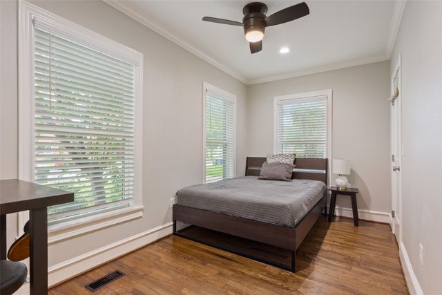 1500 S 10th Street, Waco, TX 76706