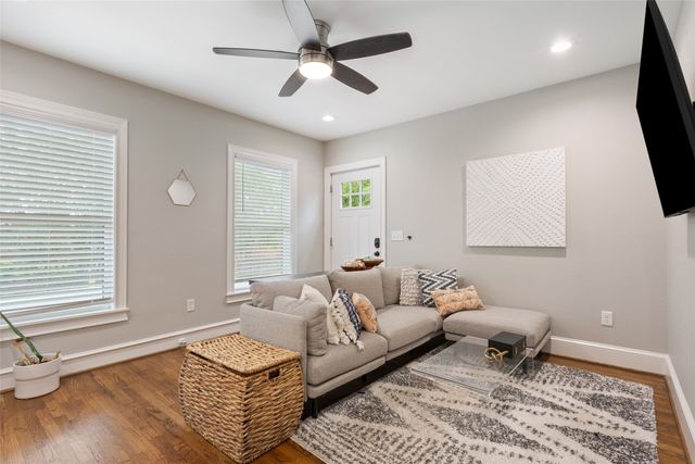 1500 S 10th Street, Waco, TX 76706