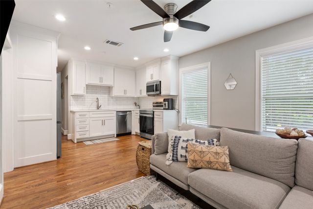 1500 S 10th Street, Waco, TX 76706
