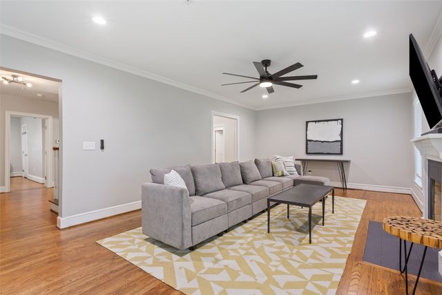 1500 S 10th Street, Waco, TX 76706