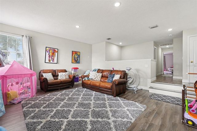 1952 FRUITRIDGE STREET, Brandon, FL 33510