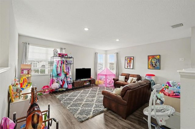 1952 FRUITRIDGE STREET, Brandon, FL 33510