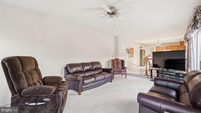 4 SPRING LAKE DR, Stafford, VA 22556