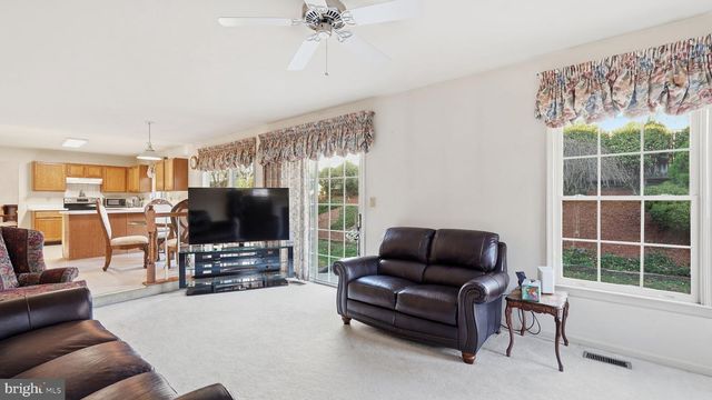 4 SPRING LAKE DR, Stafford, VA 22556