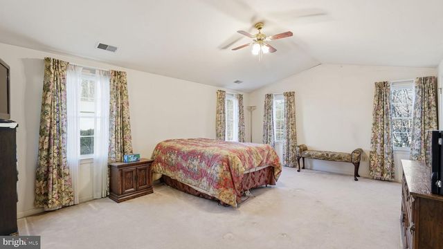 4 SPRING LAKE DR, Stafford, VA 22556