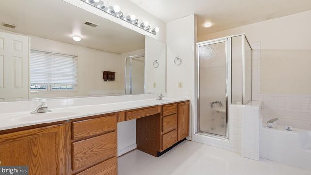 4 SPRING LAKE DR, Stafford, VA 22556