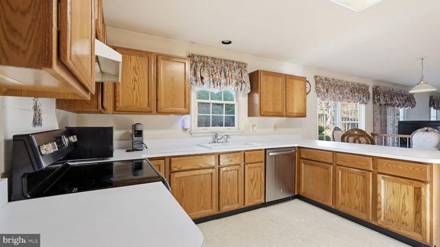 4 SPRING LAKE DR, Stafford, VA 22556